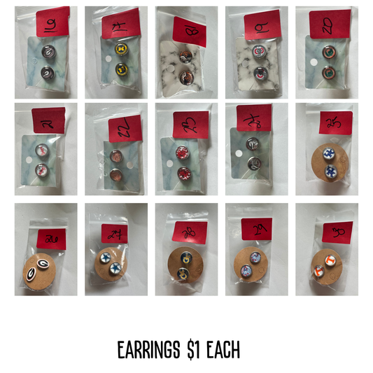 TEAM POST EARRINGS