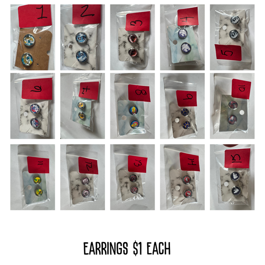 TEAM POST EARRINGS